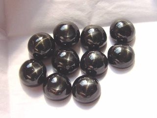 Star Diopside 7 mm - round cabochon - 4 ray silver star