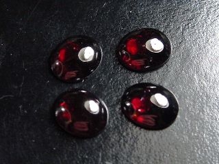 Almandine Garnet 12 x 10 mm winered - oval cabochon - India