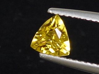 Manganese Tourmaline 6 mm trillion - fine color - Madagascar