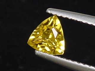 Manganese Tourmaline 6 mm trillion - fine color - Madagascar