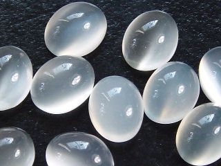 Moonstone white 10 x 8 mm - oval cabochon - Sri Lanka