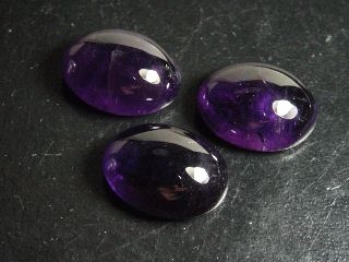 Amethyst 20 x 15 mm - oval cabochon - Brazil