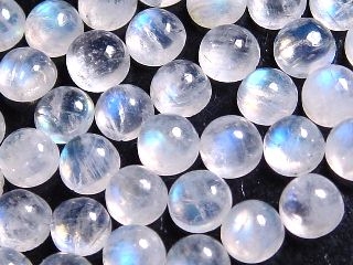 Rainbow Moonstone 6 x 6 mm - round cabochon