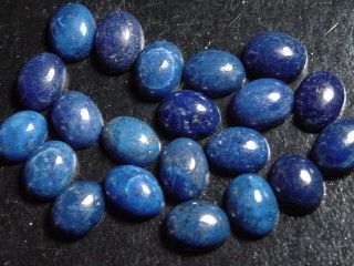Lapislazuli 8 x 6 mm - oval cabochon - intense blue