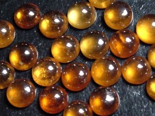Hessonite Garnet 6 mm - round cabochon - fine orange