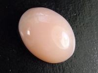 Opal from Peru 14,14 Ct. - rose color - oval cabochon