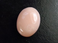 Opal from Peru 14,14 Ct. - rose color - oval cabochon