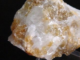 Chondrodite specimen 24 mm - Persberg, Sweden