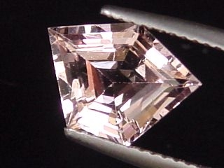 Morganite 2,40 Ct. pentagon cut - Minas Gerais, Brazil