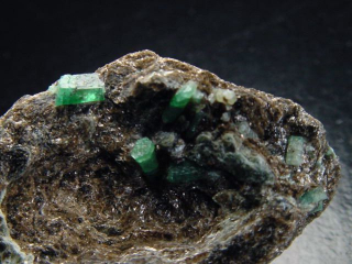 Smaragd Kristall Stufe 56 mm - Habachtal, Österreich