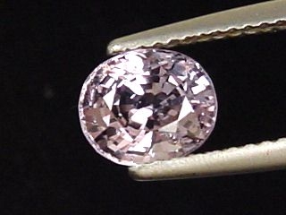 Spinel 1,39 Ct. - oval - Sri Lanka