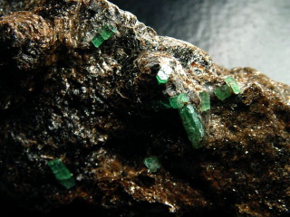 Smaragd Kristall Stufe 79 mm - Habachtal, Österreich