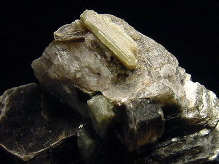 Chrysoberyll Kristall Stufe 46 mm - Rio das Pratinhas, Bahia, Brasilien