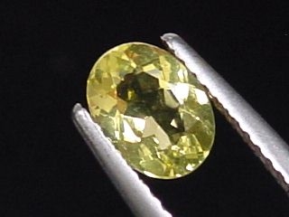 Chrysoberyl 7 x 5 mm oval cut - fine yellow - Brazil