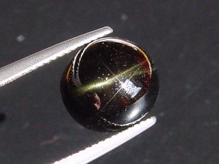 Enstatite Catseye 7,72 Ct. - sharp effect - Sri Lanka
