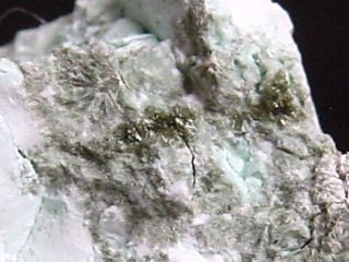 Halloysite / Endellite specimen 20 mm - Kirgisia