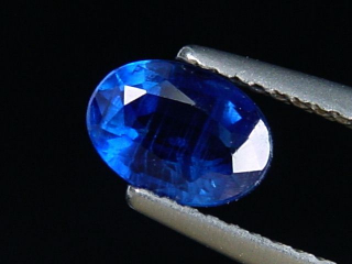 Kyanite / Disthen 0,98 Ct. fine blue oval
