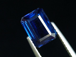 Kyanite / Disthen 2,64 Ct. fine blue octagon