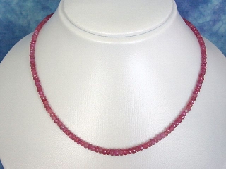 Red Tourmaline necklace 61,10 Ct. fine faceted