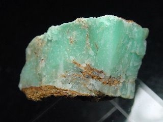 Chrysoprase specimen 26 mm - Niquelandia, Goias, Brazil