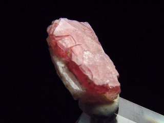 Pezzottait Kristall 9 mm selten - Ambavalosa, Madag.