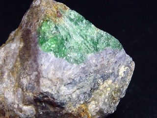 Tsavorite with Tanzanite specimen 5,8 cm - Tanzania