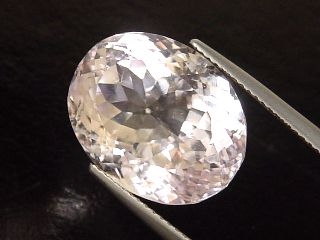 Kunzite 19,14 Ct. - fine oval - Pakistan