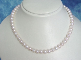 Pearl necklace 176 Ct. - high grade round 7,5 mm pearls