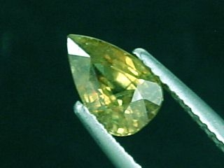 Demantoid 1,36 Ct. - fine pear - Ural, Russia