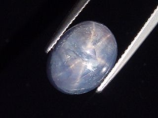 Blue Star Sapphire 6,88 Ct. - oval cabochon - Sri Lanka