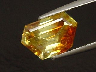 Sphalerite 6,56 Ct. - fancy collector cut - Brazil