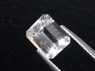 White Topaz 2,91 Ct. - octagon 9 x 7 mm