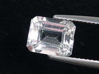 White Topaz 2,91 Ct. - octagon 9 x 7 mm