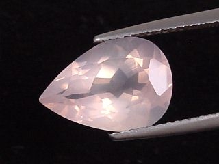 Rose Quartz 4,86 Ct. - fine quality - 14 x 10 mm pear