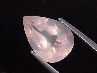 Rose Quartz 4,86 Ct. - fine quality - 14 x 10 mm pear