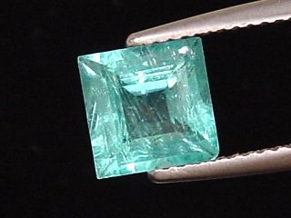 Apatite 2,01 Ct. turquoise blue - carree Madagascar