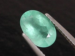 Emerald 1,61 Ct. fine green oval - Brazil