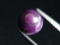 Preview: Sugilit 1,64 Ct. Rund Cabochon - Wessels mine, Kuruman, Südafrika B-Qualität