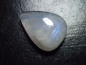 Preview: Regenbogenmondstein 50,61 Ct. Tropfen Cabochon 30 x 22 mm