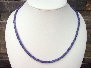 Tanzanite necklace 113,50 Ct. heavy fine quality faceted