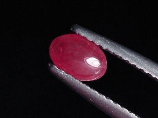 Ruby 0,56 Ct. fine oval cabochon - Markara, India