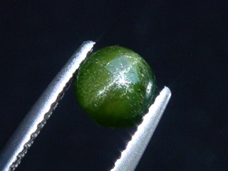 Kornerupin Katzenauge 1,15 Ct. Oval Cabochon Sri Lanka
