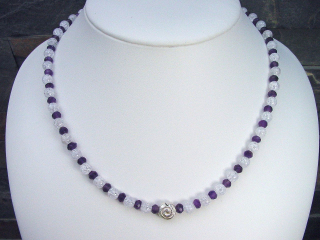 Bergkristallkette mit Amethyst 116,80 Ct. modernes Design 47 - 50 cm