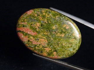Unakite 32,61 Ct. oval cabochon 33 x 23 mm