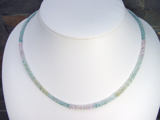 Aquamarinkette 63,10 Ct. bunte Beryll Kette mit Morganit und Goldberyll 46,5 - 49,5 cm