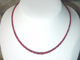 Spinel necklace 53,50 Ct. fine faceted
