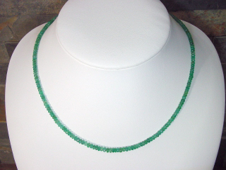 Smaragdkette 47,80 Ct. feinste facettierte Smaragd Kette 45,5 - 48 cm