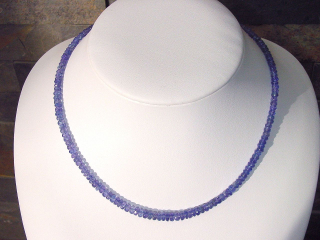 Tansanitkette 86,70 Ct. feine Qualität facettiert 44 - 47 cm