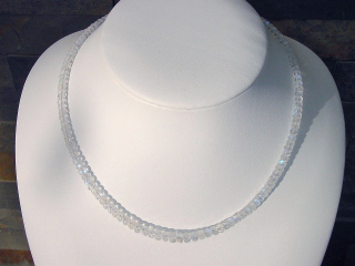 Regenbogenmondstein Kette 88,80 Ct. facettiert feinste Qualität 44,5 - 47,5 cm