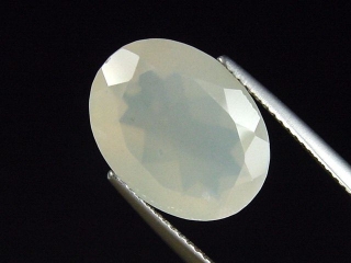 Facettierter Mondstein 7,63 Ct. Oval 16 x 12 mm